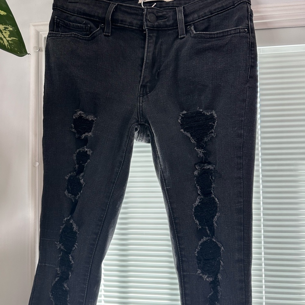 Levis
